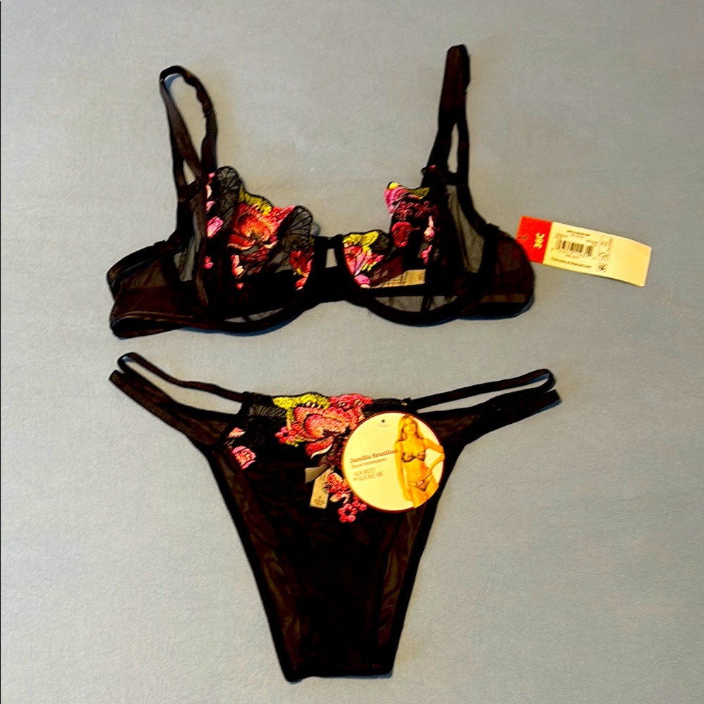 🖤Valentine’s Day🖤Black and Pink Floral Unlined Lingerie Set